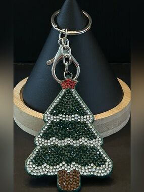 Crystal Embellished Green Christmas Tree w/Red Star Bag Charm Keychain